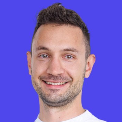 Head of growth @motionapp_ Tweeting about creative strategy and AI in advertisting. Try our AI Creative strategist here: https://t.co/x8VGsmq2ES