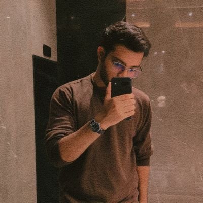 saarthaakk's profile picture. improving • software engineer