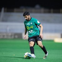 r. (@rvyilil) 's Twitter Profile