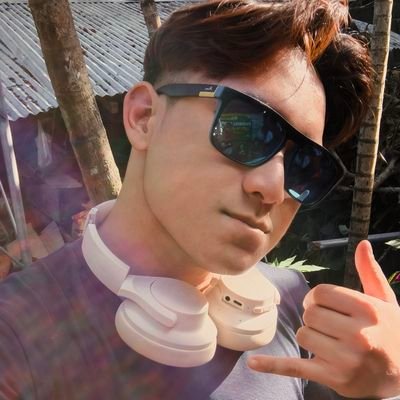 Machugonnado's profile picture. Body under construction. 🌸🌸🌸♎ | Be the person you want to attract 😍

Microbiologist 🦠