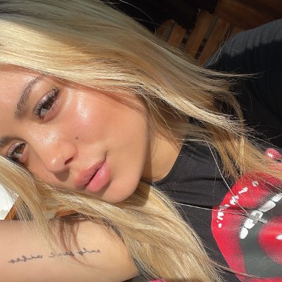 21 yo 😋 Let me show you my wildest side 😈 Come see what I'm hiding... Click and join to my naughty world without any costs 🥵