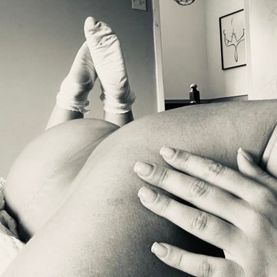 Small in size, unforgettable in every way ✨ Feet are my thing 🦶 open to requests 🤑 Getting my reply is a privilege, no pay no say ❌ your next obsession 💎💌