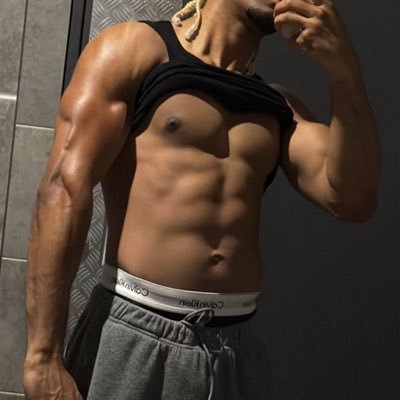 bbc_fr75's profile picture. 