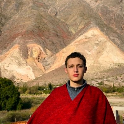 Estudiante de Ciencia Política en UBA. @ccari_ok.