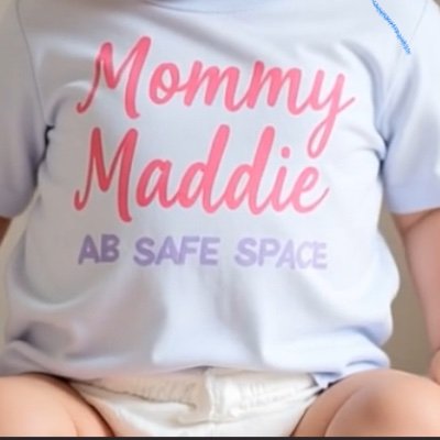 Soft, snuggly Mommy for all my sweet adult babies 👶💞 Warm cuddles, gentle rules & diaper checks 🍼💤 Come regress with Mommy 💗 18+ ABDL safe space | USA 🇺🇸
