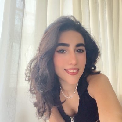 sarahmirzaee7's profile picture. تو میتونی منو نگاه کنی👀