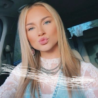 I'm single with a kid NOTE: if you have trust issues don’t bother to text me. I'd rather be real and make you hate me then be fake just so you'll love me