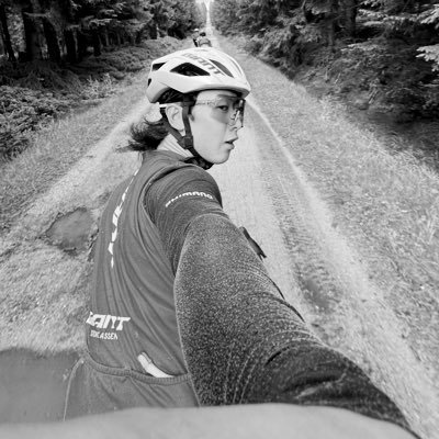 ヨーロッパを拠点に自転車物販業やってます。 日本で売られていない自転車、パーツなど気になる方はDMへ ▶︎✉️ _______________________________________________ オランダでロードレーサーをしています。NWV Groningen インスタ @sota.kusumoto