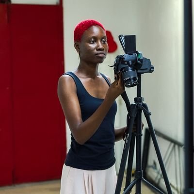 Future award-winning nature & wildlife photographer 📸
architect 🏫
feminist♀️
creative director ✨
fashion enthusiast 👗
model 🫣
m×m stories lover 🙂↔️
