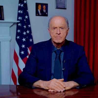 Trump 2004. Pure bread American alpha male. The lefts worst nightmare. Director of the CERMN Supercollider HARBARD Business School Former CIAA