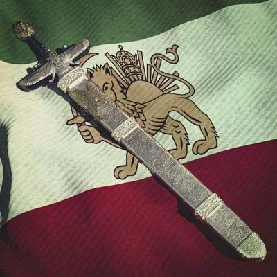 آزادی را نمیبخشند؛ آن را پس میگیرند.
#همکاری_ملی