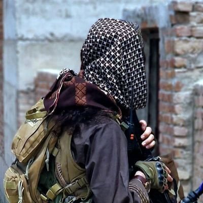 دوستې او دوښمنې مې دالله تعالی لپاره دي!!!
هسکه غاړه او ژوندی ضمیر مې د غلامۍ زنځیر نه منې.
