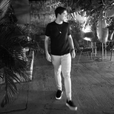 ucauaa's profile picture. Qualquer coisa aí…