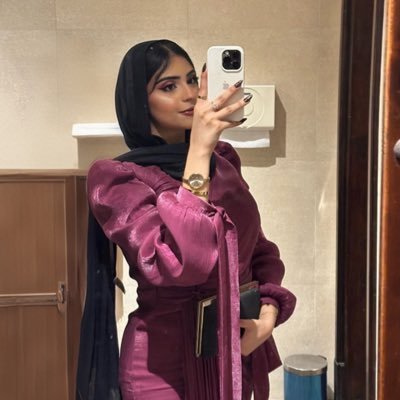 Sagittarius♐️ | Business Administration student 👩🏻💼| The sun will rise and we will try again✨. 🇸🇦|🇪🇬