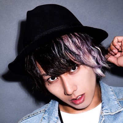 ハジケリスト💥 / 大阪出身/ ラップ / ダンス / ポーカー / ツイキャス / Instagram ↓