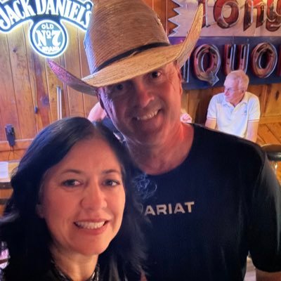 Bull Riding, Horse Racing, College Football, Sports. Dad to the most beautiful girls and two Handsome Sons. Husband to @edjuk8er