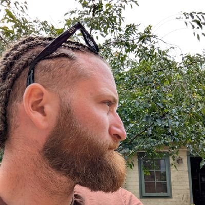 Scientific⚛️ pantheistic☯️☪️🔯☦️🪯 neurodivergent🧠 humanist🌍 advocate.
Dogfather to @chidibot 🐕🖤☮️
Truth first.
Prophets are better than profits.