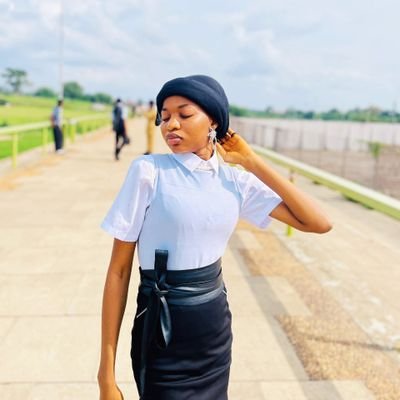 Jesus Favourite girl|Fashion model|Content creator|Fashionista|Stylist| Baker| CHIN CHIN vendor|Language| Lifestyle|Pictures|Question for the Day.