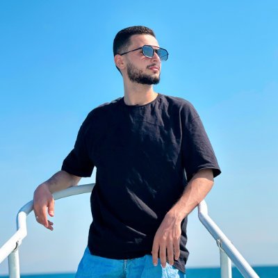 🎮 Esports Visual Designer — I turn gaming passion into bold visuals that connect fans, teams, and moments.
https://t.co/z8xISMLAWs