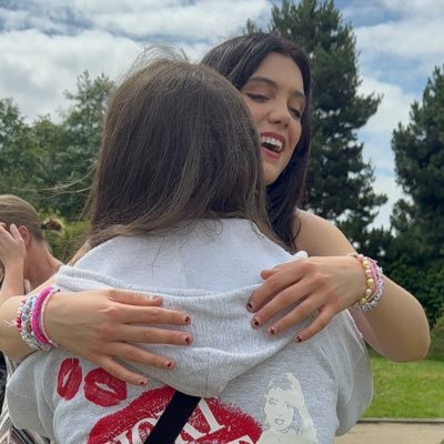 milsohmy's profile picture. to ache is to be alive ⋆｡ﾟ☁︎｡⋆｡ ﾟ☾ ﾟ｡⋆