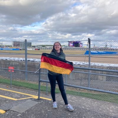 coldplay & f1 lover and future doctor (but not the useful kind). love is the only answer. ✝️ 24, she/her