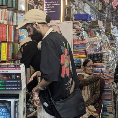 tejas_deeps's profile picture. it's me and my love for off centre photos against the world | 🏳️‍🌈🇵🇸 |  ashoka '27 (he/him) | ppe major | writer (hopefully?) 🌟