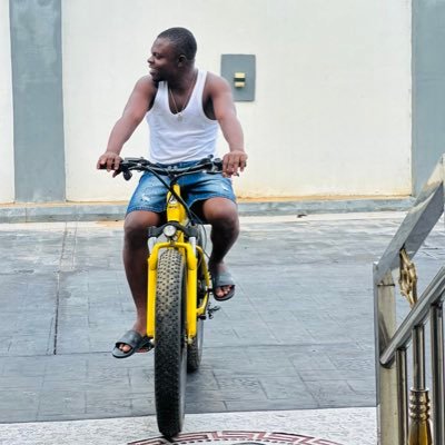 Ogbagu_jr's profile picture. @Arsenal. Lover of football, @Cristiano. Friends you make today will be connection your kids will have tomorrow. mechanical engineer 👷God loves you 🫂