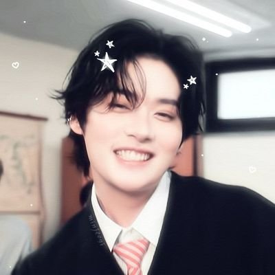 tchiqsaurus's profile picture. ⚢ || 20y