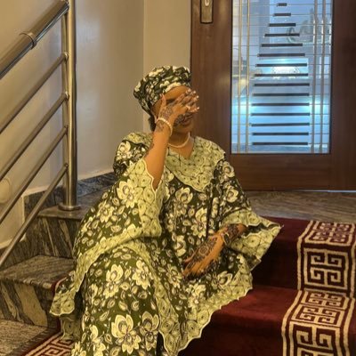 _nawwarah's profile picture. 👷🏽‍♀️ 👩🏽‍🎨                                                                       Resinbynawwarah on Instagram