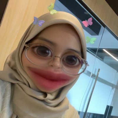 shqilashrzee's profile picture. ✨