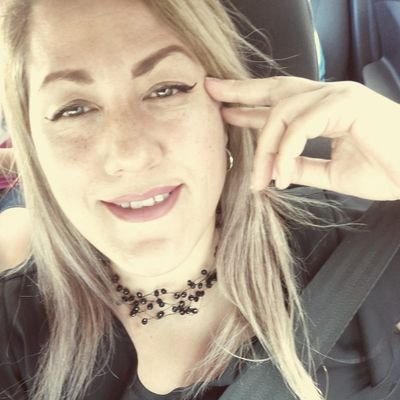 Nada es personal todo es diversión 😊
amo el sarcasmo
somos 100% actitud✌️
A veces se gana a veces se aprende