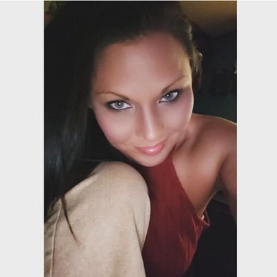 Author, HORROR, FILMS, MUSIC (Im a twisted ray of Sunshine!) Laugh, smile & be curious. TAKE CHANCES ALWAYS!
Find what you love & let it kill you! CB