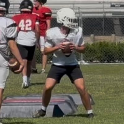 Choate Rosemary Hall | ‘28 | QB | 6’2 | 190lbs |3.9 GPA | 1400 SAT | @coach_spinnato