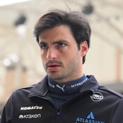 S4INZC's profile picture. ☆ con carlos sainz comiendo guacamole