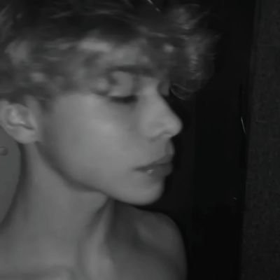 _o_verissimo's profile picture. Modelo | Ator 

Apenas um estudante de Artes Cênicas apaixonado por Moda ;)