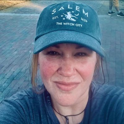 music lover • chronic binge watcher • I don't know how or when to sleep #bravo #dateline #dexter #twd and the bloodiest of them all #dawsonscreek ⛵️
