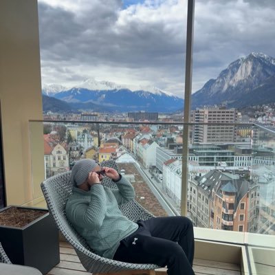 aves14220's profile picture. R&P is my thing. I don't like your tweets, I love them