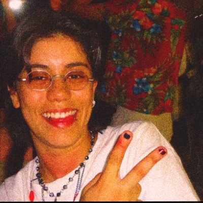 voa voa andorinha 🐦 voa e vá buscar teu ser. pega dessa alpiste da vida um pouco de migalha e joga em ti. ☯️ planta-te 🌱semeia-te 🌾 segoste na vida
