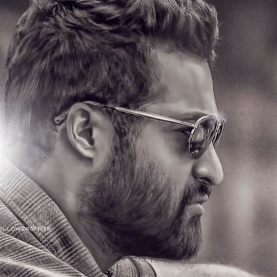 Suit up on Aug 14th 🐯. Manchester United ❤️, Yuvi 🧡.