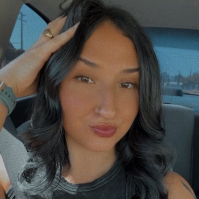 aliciaarosiee's profile picture. If you ain't first, you're last