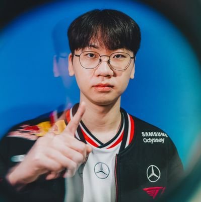칠⁷ Profile