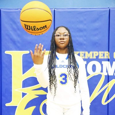 16 yo 5’8 guard Kemper County HS.... 2026..Kemper County Softball Utility Player… @FlyGirls_Bball AAU#7 ATHLETE!!!