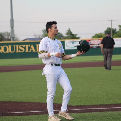 @vaquerobaseball & @calbaseball alum | @CMUBaseball C/UTL (L/R) | email: isaiahvelazco@gmail.com