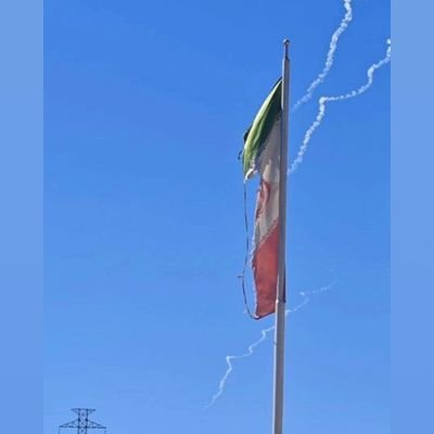 abailiham's profile picture. تاجی ام !دیر اومدی نخواه زود برو
قسم به اسم استقلال