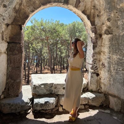 DyguKocan's profile picture. Uşak Üniversitesi; MEB de Türkçe Öğretmeni; Türkçe Anabilim Dalı Yüksek Lisans 🍀 Ruhen Göçebe 🎒👟