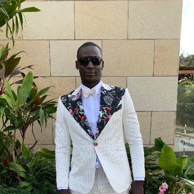 A father
Chief 👨🍳
Motivational speaker
Modern day James bond 😎
Hands of steel 👋🏿
Financial advisor
Entrepreneur