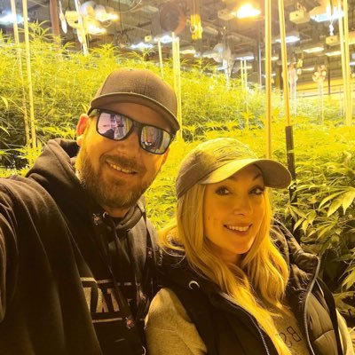 Cannabis grower and Vendor of best buds, shrooms carts, Edibles,etc Dm to place your orders shipping is worldwide safe and secured Tapin and shop🔥💯