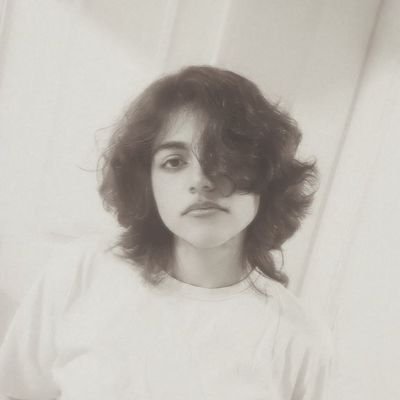 همون نانباینری بدبختی که برای دوستدختر نداشتهاش مثل سگ کار میکنه تا در آینده ناز خانومی رو بخره. He/They