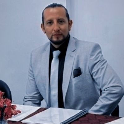 Educador, eterno apasionado de la familia, el deporte, y el querido @elnacionalec por medio de @nacionaltuv.