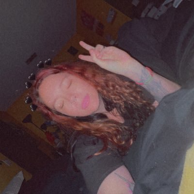 ❤️🔥 chaotic gaming raver, who loves music, drawing, and saying what she wants. 🌱 not everyone’s cup of tea 🍵 k+c 🥰